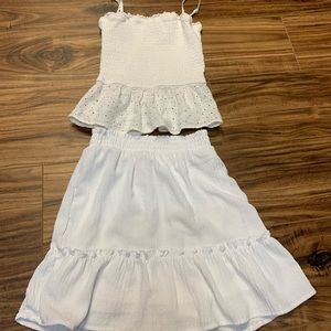 - Lot of art class girls white top & skirt, size M 7/8